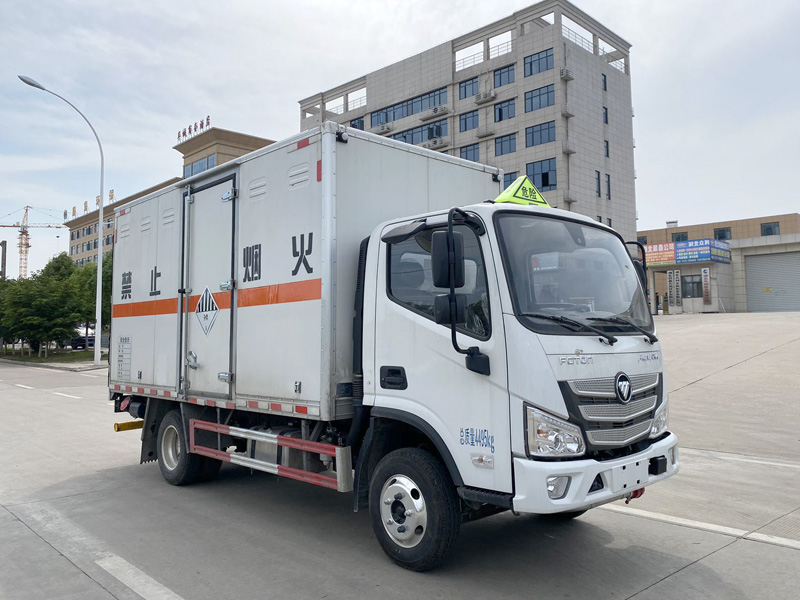 雜項(xiàng)危險(xiǎn)物品廂式運(yùn)輸車，運(yùn)輸車，運(yùn)輸車廠家，楚勝集團(tuán)